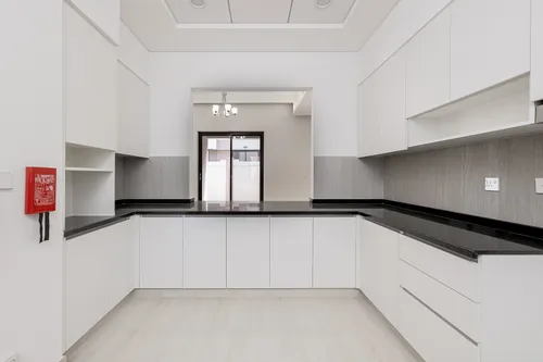 4 Bedrooms Villa in Sevilla Village Image