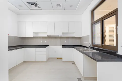 4 Bedrooms Villa in Sevilla Village