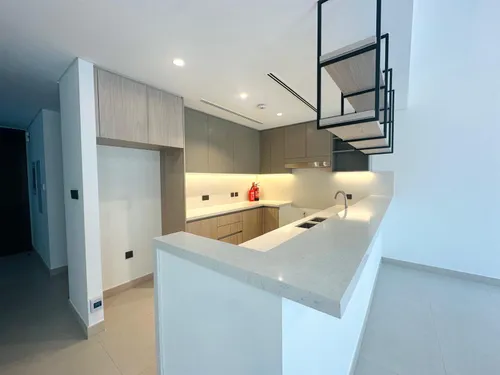 3 Bedrooms Townhouse in Aura Image