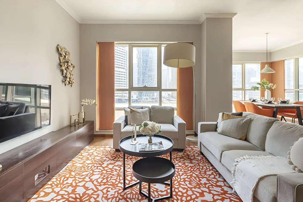 2 Bedrooms Apartment in Marina Quay West