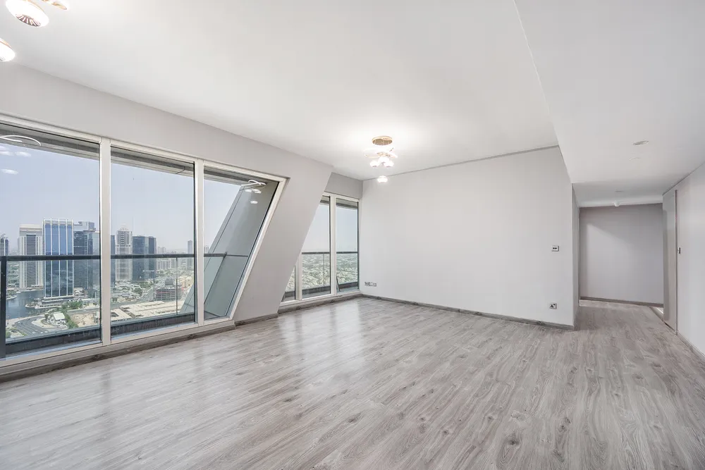 3 Bedrooms Apartment in Dubai Arch